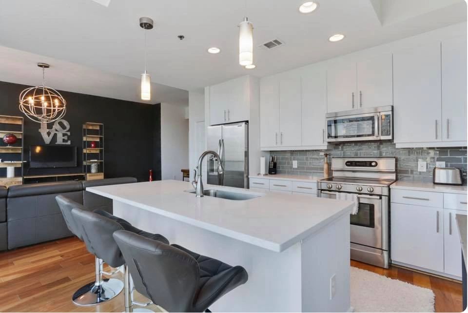 Kitchen countertops and backsplash